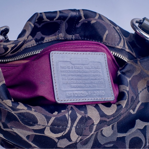 COACH SIGNATURE CARLY OPTIC Shoulder Bag - Black and Grey with Plum Lining - Picture 6 of 6